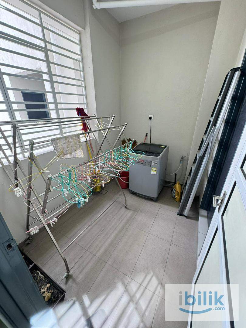 Cozy Middle Room at Primero Heights - Image 5