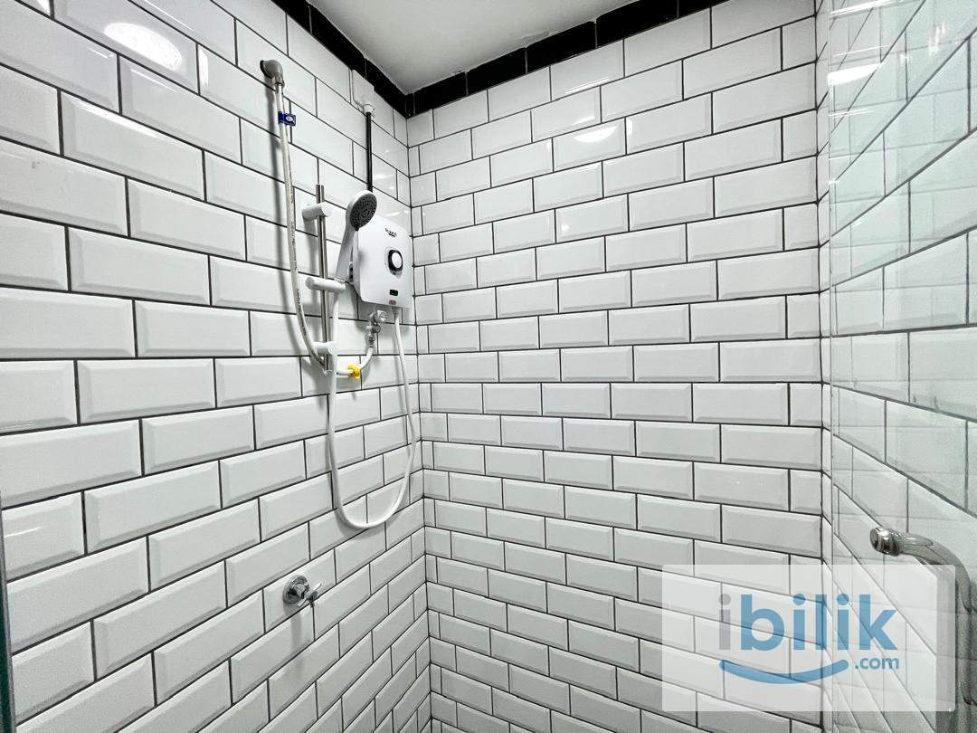 (KEYLESS) E-ISLAND MEDIUM ROOM FOR RENT @ SMART LOCK @ PUCHONG SOUTH @ WINDOW LAKE VIEW @  MIXED UNIT - Image 6