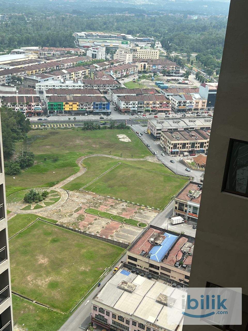 Youth City Nilai @ Medium Single Room for rent @ Female Unit - Image 9