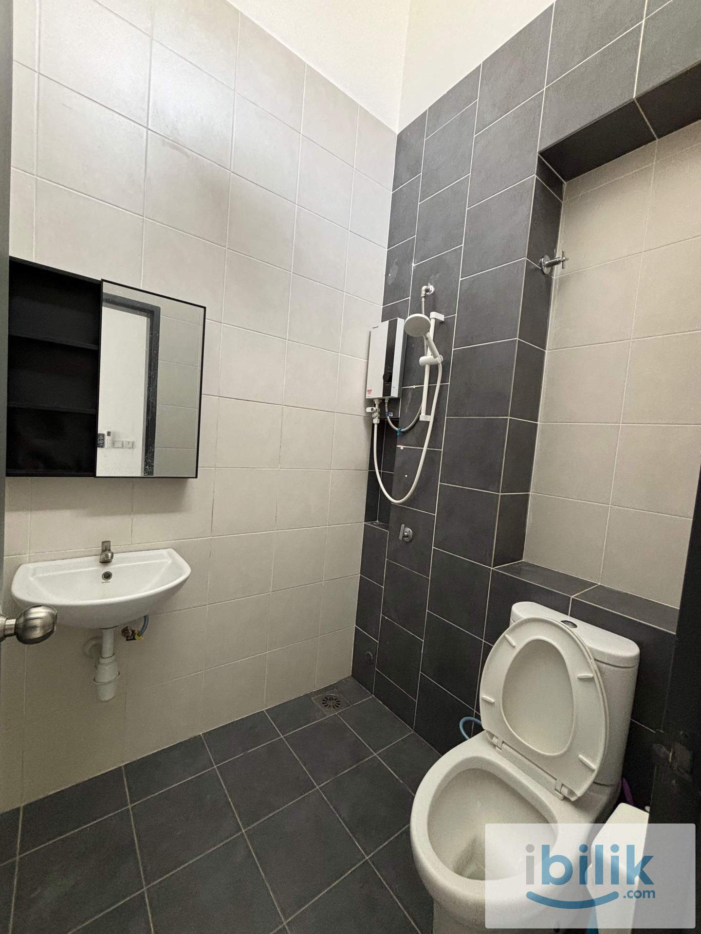 Room For Rent Setia Permai Setia Alam - Image 3