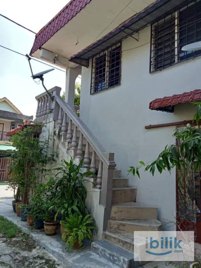 Studio/Single Room with Pantry, Living Room and Private Bathroom at Taman Medan - Image 5