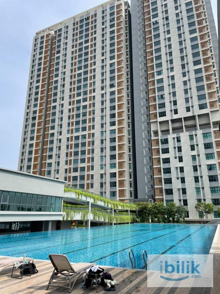 Middle Room at Sinaran Residences, Batu Kawan - Image 6