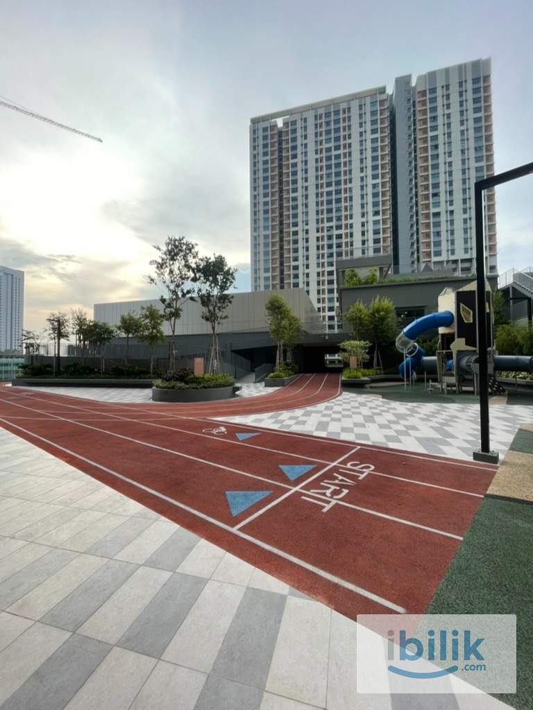 Middle Room at Sinaran Residences, Batu Kawan - Image 10