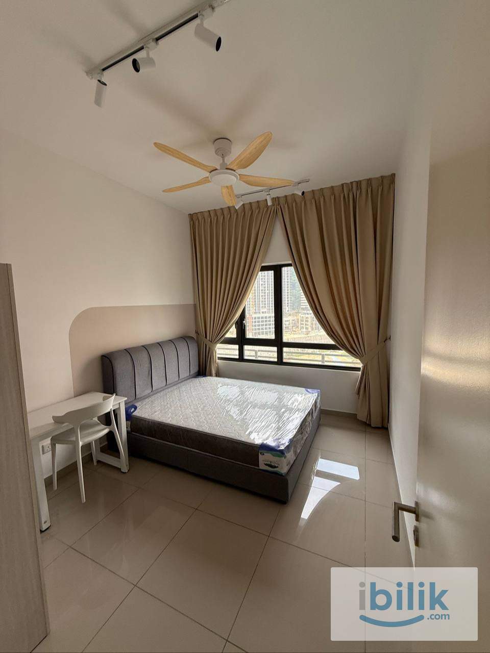 Bintang Residence Bukit Jalil Medium Room - Image 1