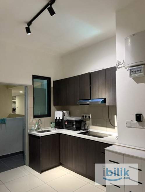 Bintang Residence Bukit Jalil Medium Room - Image 3