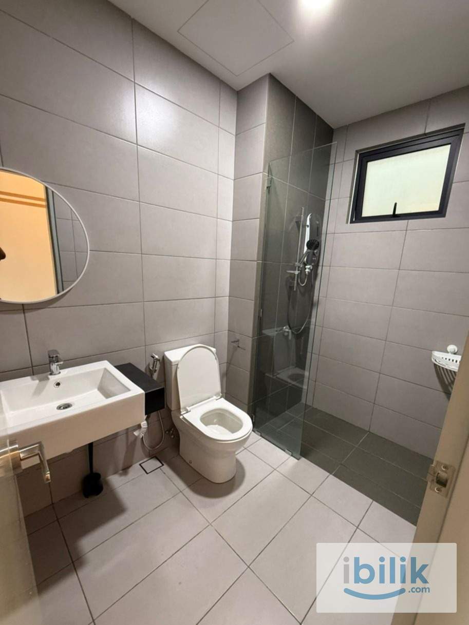 Bintang Residence Bukit Jalil Medium Room - Image 4