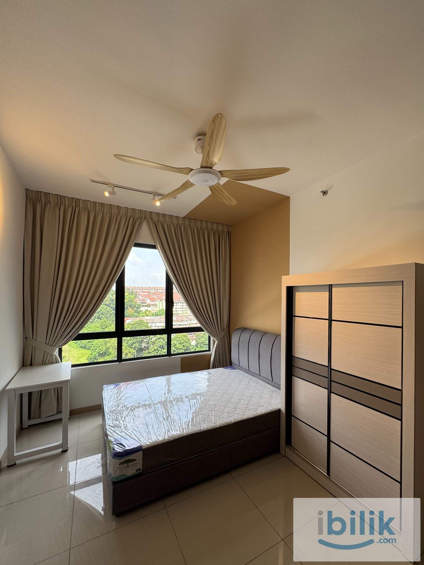You City 3 Brand New Middle Room 850 - Fully Furnished with Muji Design, Walking distance 1mins to MRT - Image 1