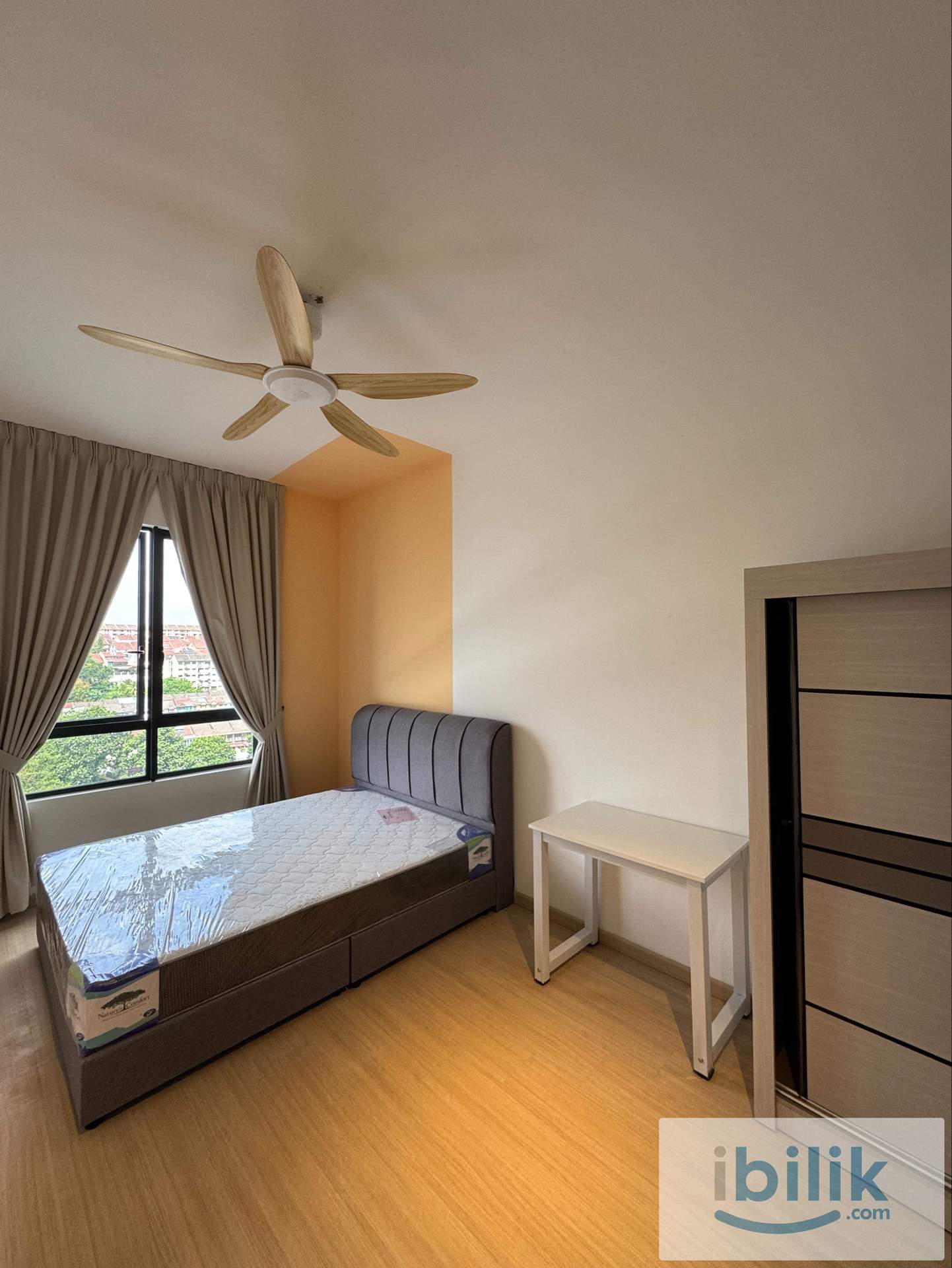 You City 3 Brand New Middle Room 850 - Fully Furnished with Muji Design, Walking distance 1mins to MRT - Image 4