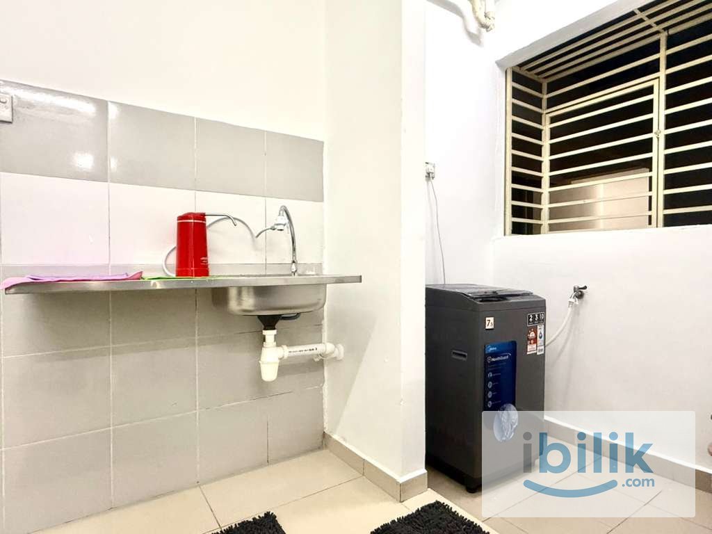 Middle Room at Idaman Selasih, Sungai Ara - Image 2