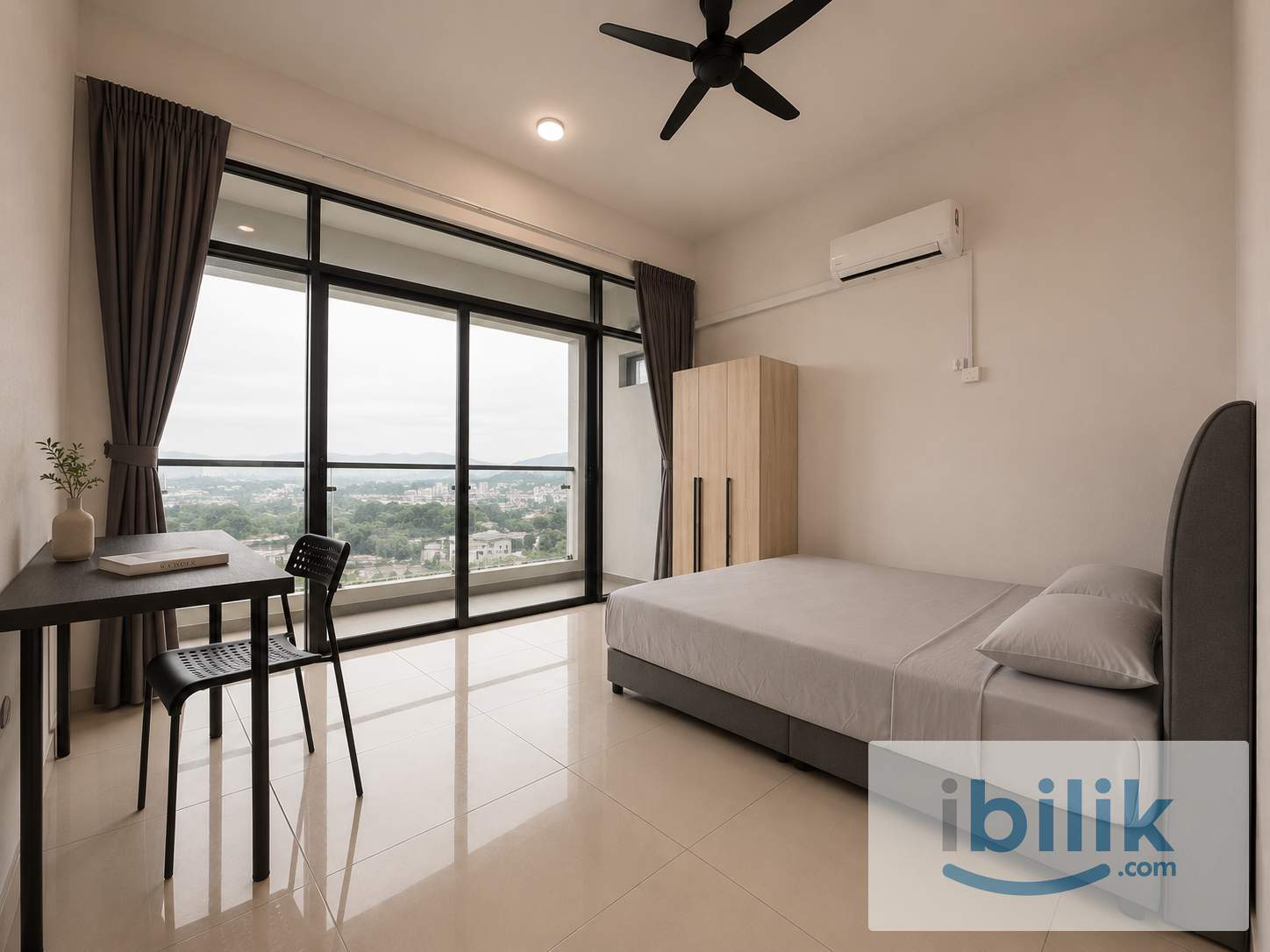 Cozy Middle Room with balcony at Abel Residence Condominium, Bukit Mertajam, Seberang Perai - Image 1