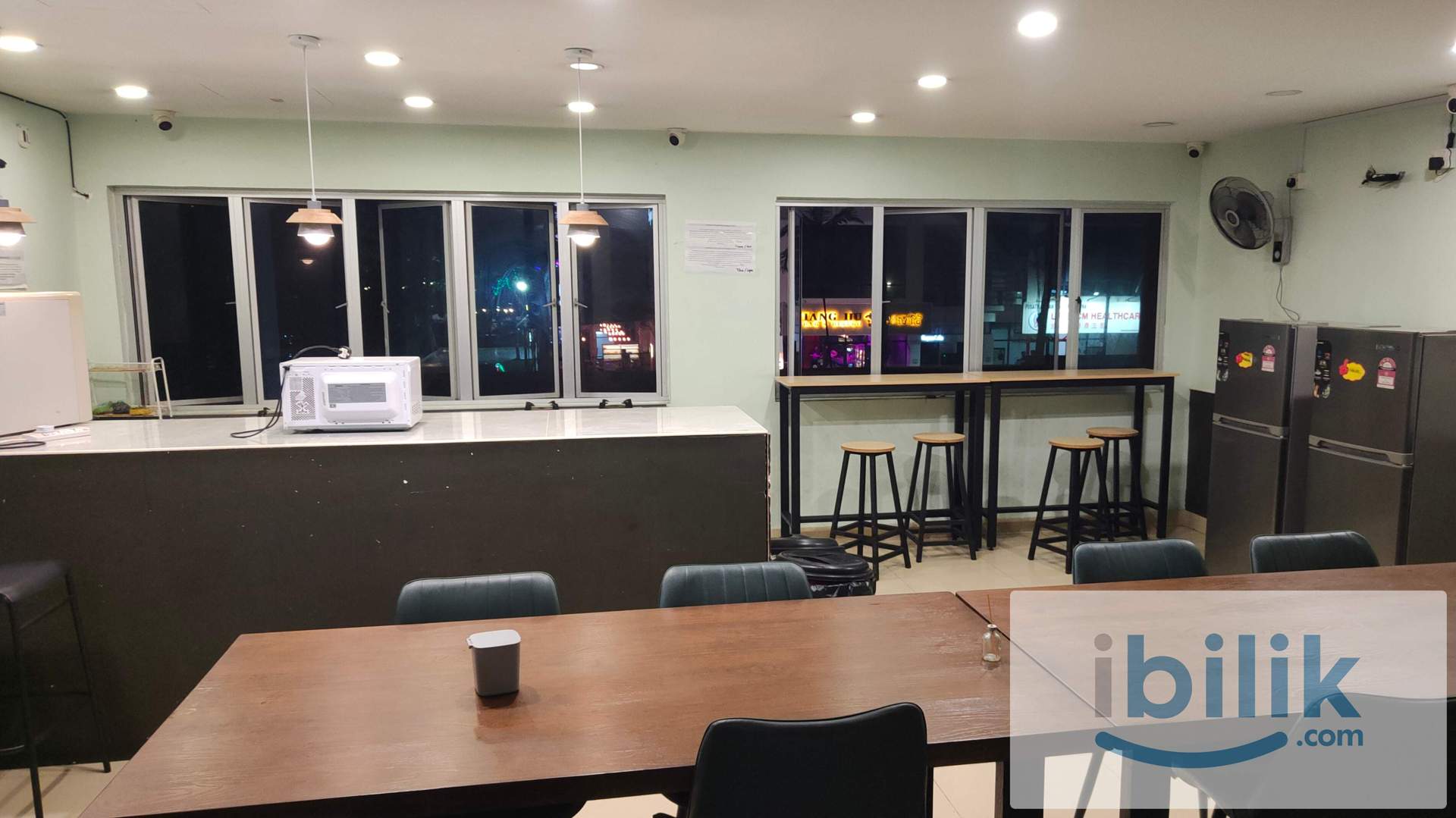 Master Room with Attached Hotel-Style Bathroom near Maluri MRT/LRT & Velocity - Image 2
