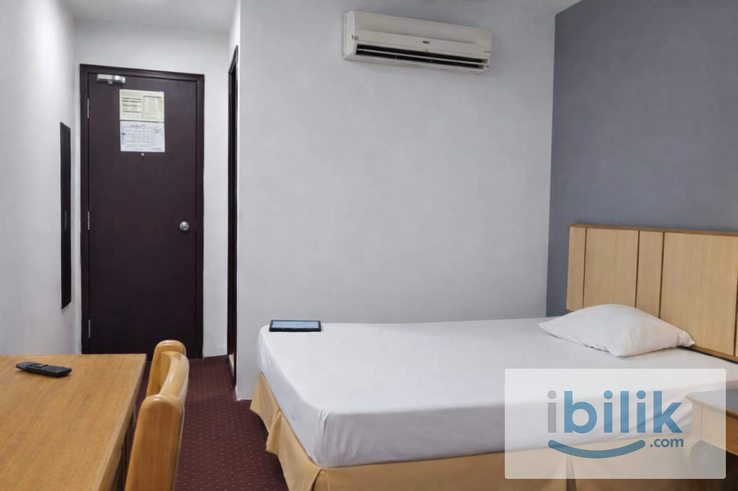 Master Room with Window + Hotel Co Living  | Near LRT Puchong Jaya - Image 1