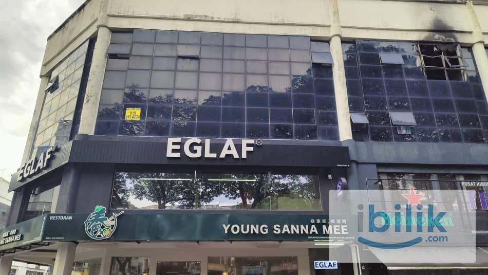 Master Room with Window + Hotel Co Living  | Near LRT Puchong Jaya - Image 4