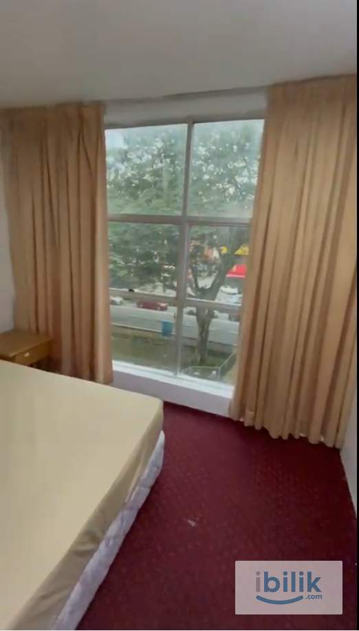 Master Room with Window + Hotel Co Living  | Near LRT Puchong Jaya - Image 5