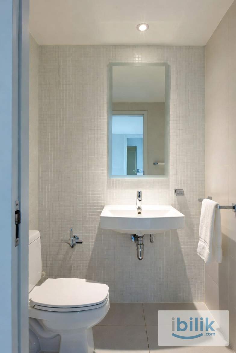 🔥 Twin Bed with attached  Bathroom @ CHINA TOWN INN, Petaling Street KL 🔥 - Image 2