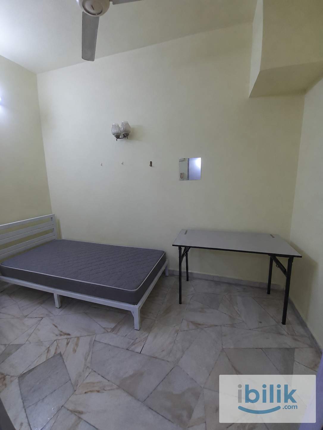 Bilik Single Furnished di Rumah Teres Taman Connaught Cheras  - Image 1