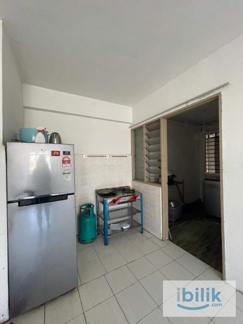 Master bedroom Male dengkil rent - Image 5
