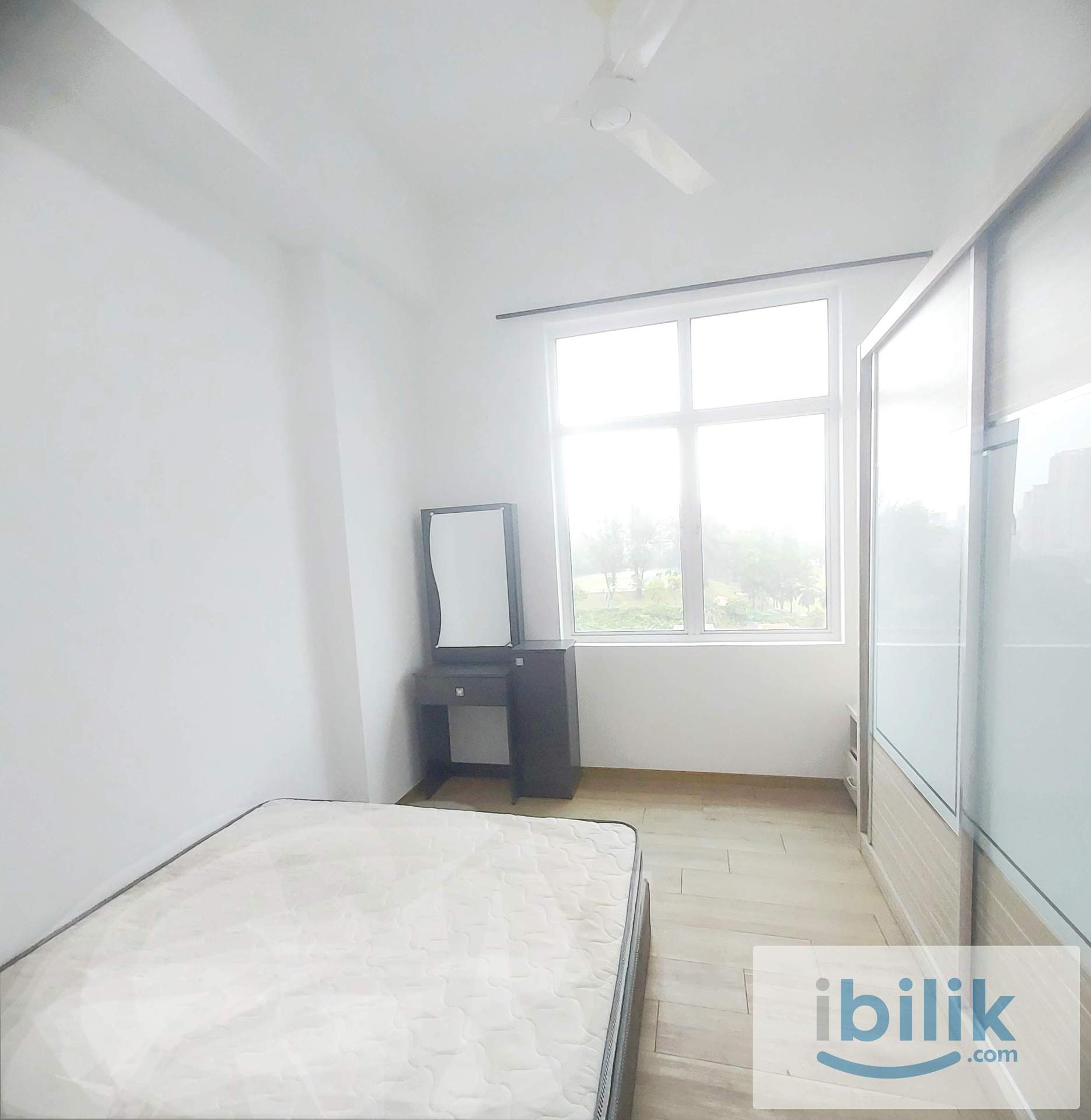 Cozy Middle Room at JELUTONG D MANSION near 📍LamWahEe 📍TheLightCity 📍Egate - Image 3