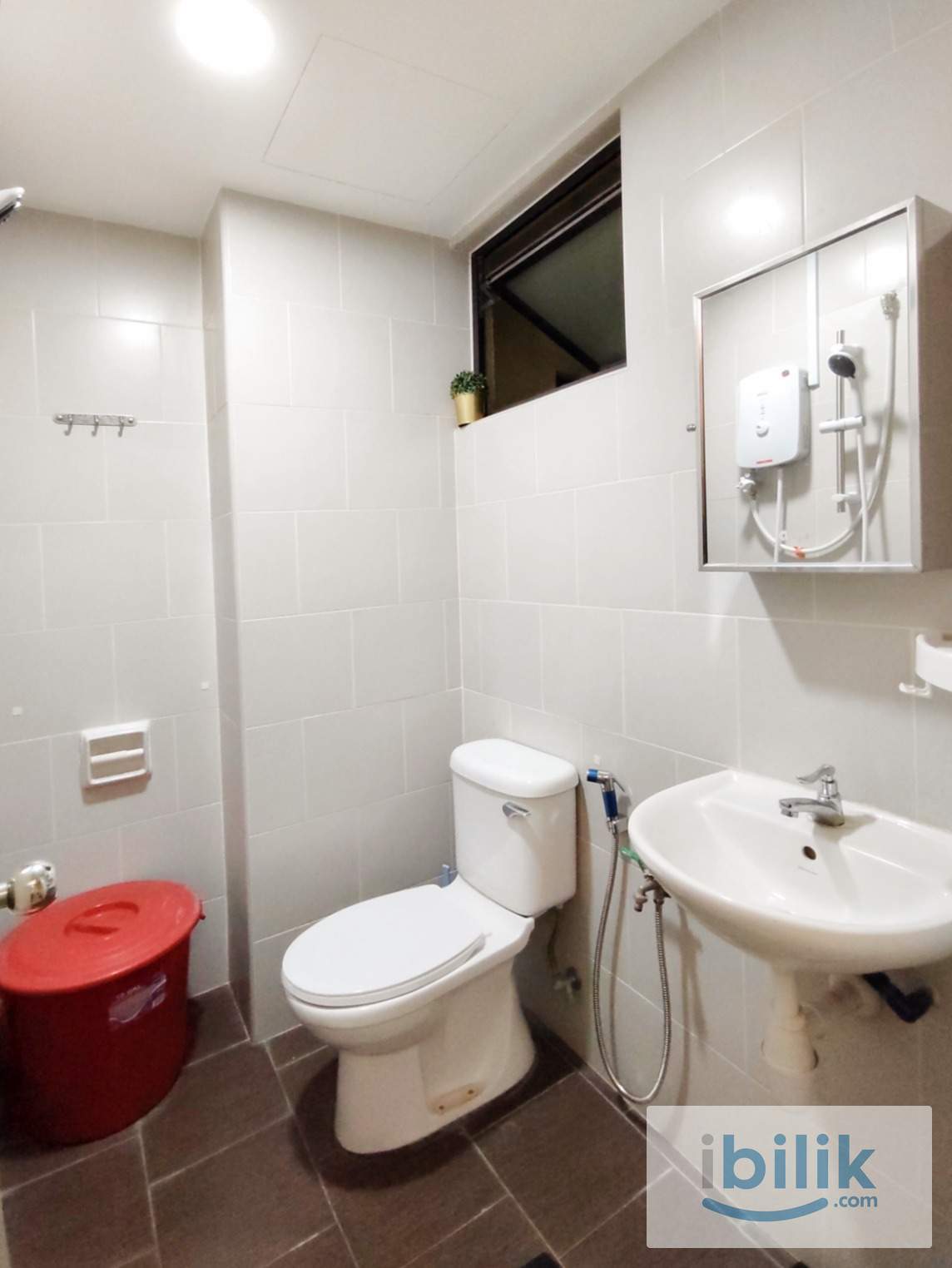 Comfy Single Room - Image 2