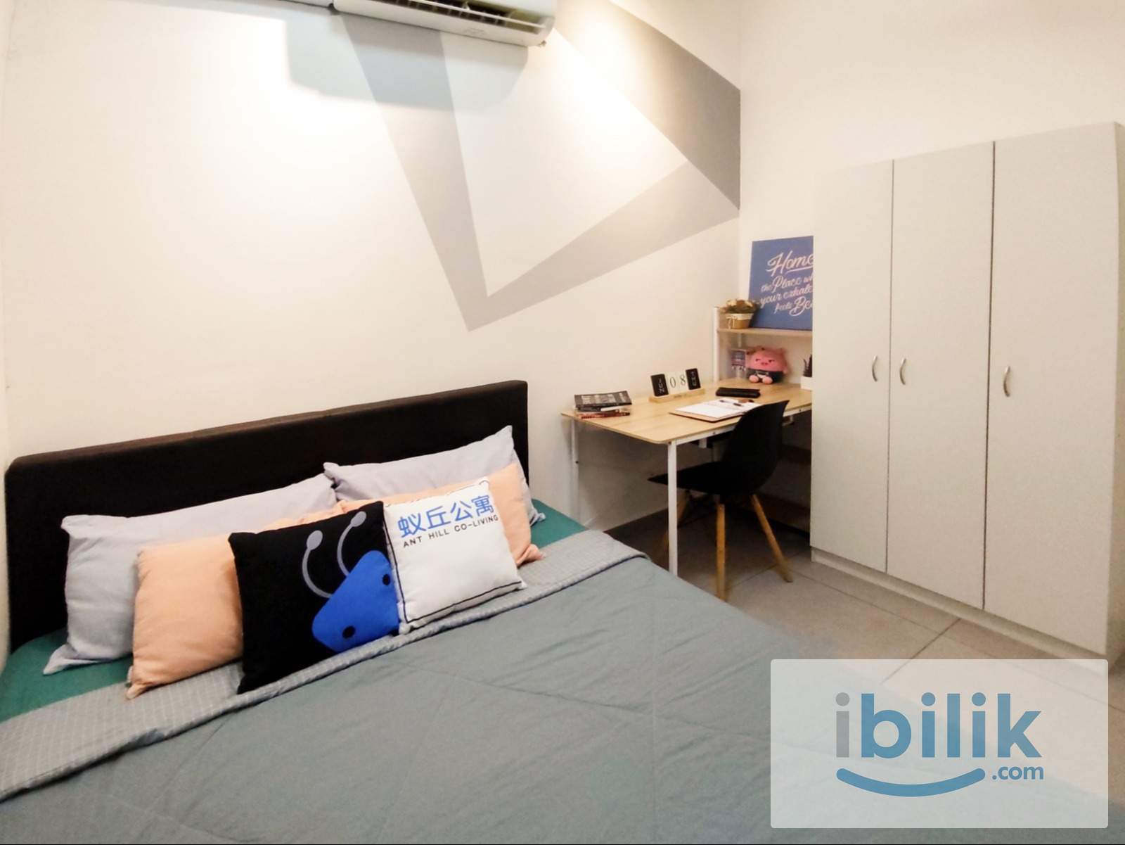 Comfy Medium room  - Image 5
