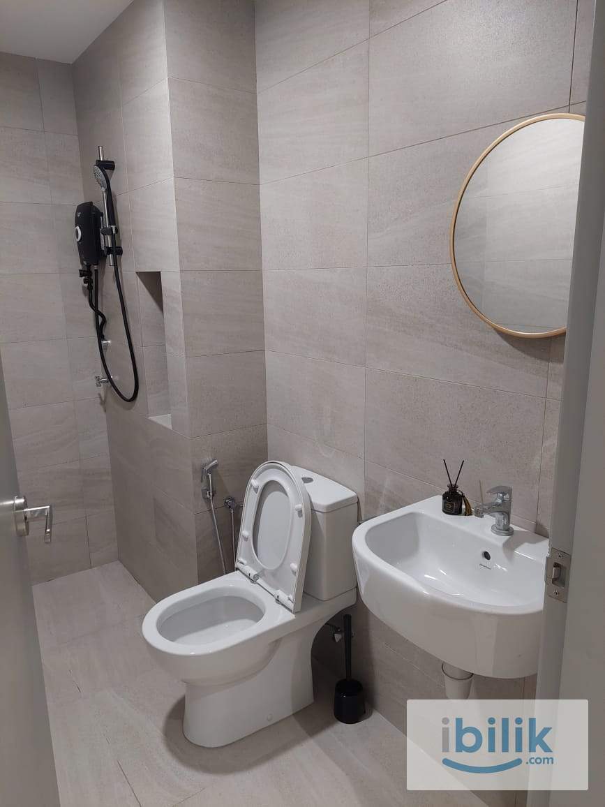 Skyline 3R2B Whole Unit very Pretty Unit, Ready Move In - Image 7