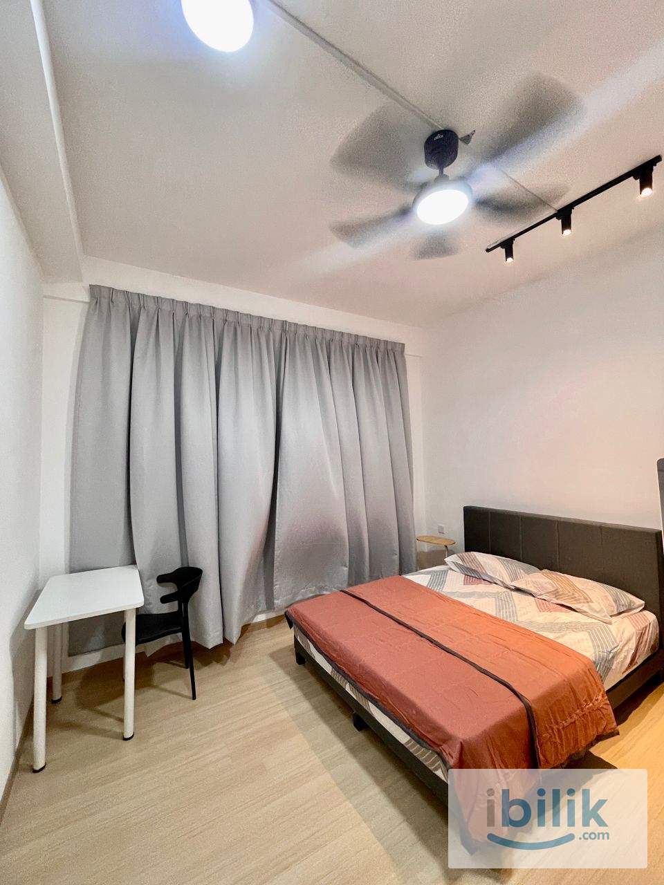 i-City @ Master Queen Bedroom for Rent at BeCentral 2 @1 min walking to i-City Mall @ Private Bathroom @ MALE UNIT - Image 5