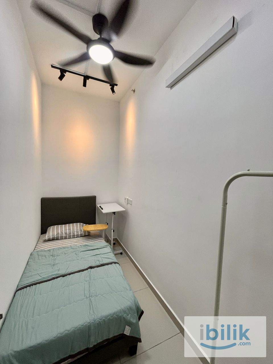 I-CITY MALL3 MINS WALKING DISTANCE @  BECENTRAL 2 @ FEMALE MUSLIM UNIT @ ROOM FOR RENT - Image 1
