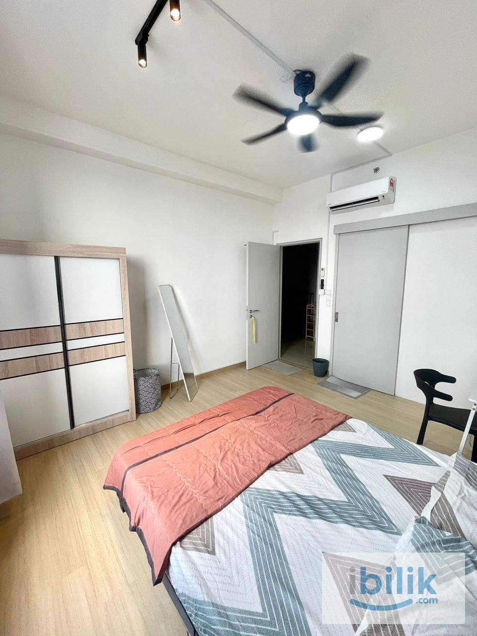 BECENTRAL 2 @ FEMALE MUSLIM UNIT @ 3 MINS WALKING I-CITY MALL @  CONDO FOR RENT - Image 4