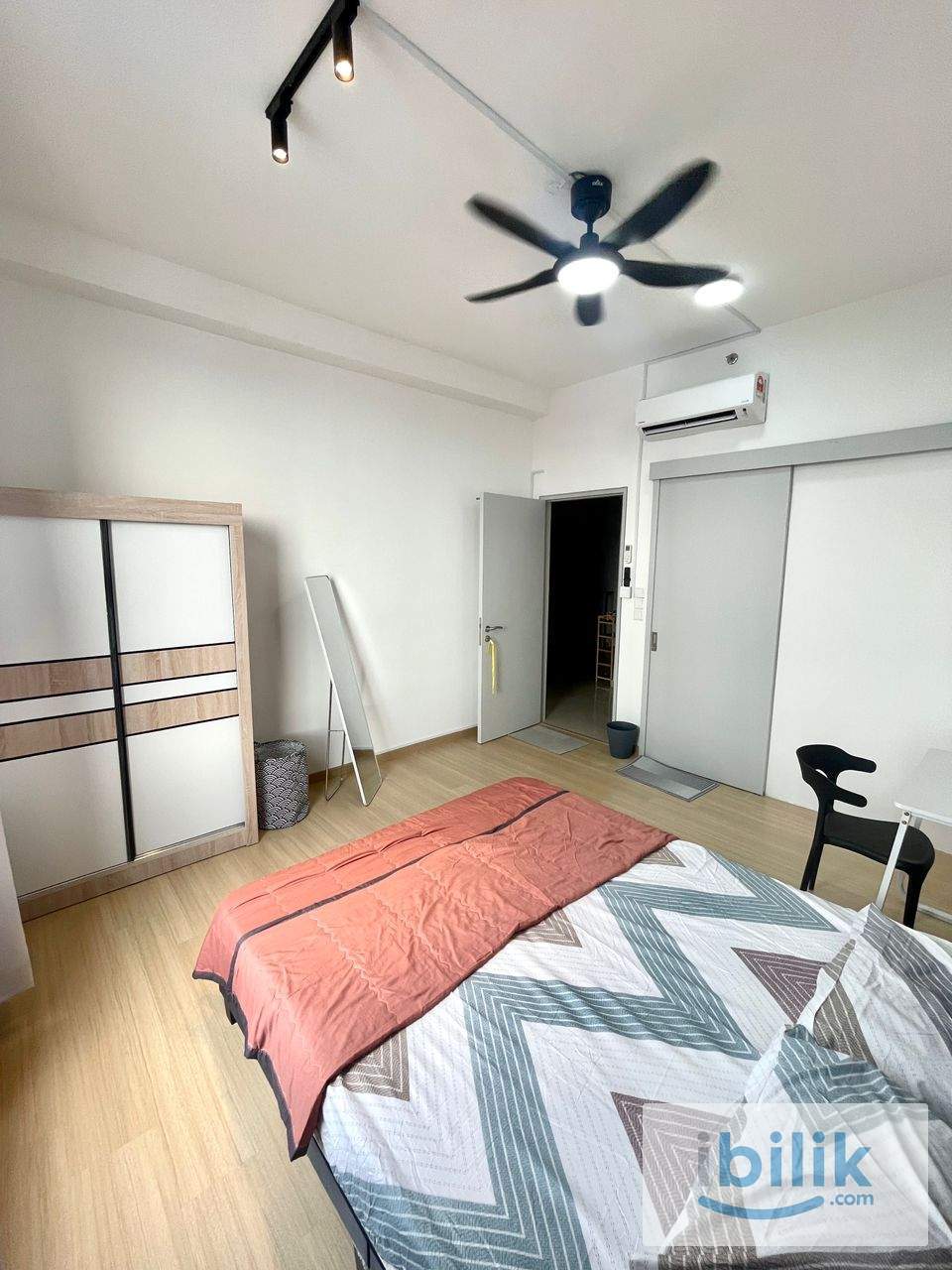 3 MINS WALKING I-CITY MALL @  BECENTRAL 2 @ MALE/MIXED UNIT @ ROOM FOR RENT - Image 2