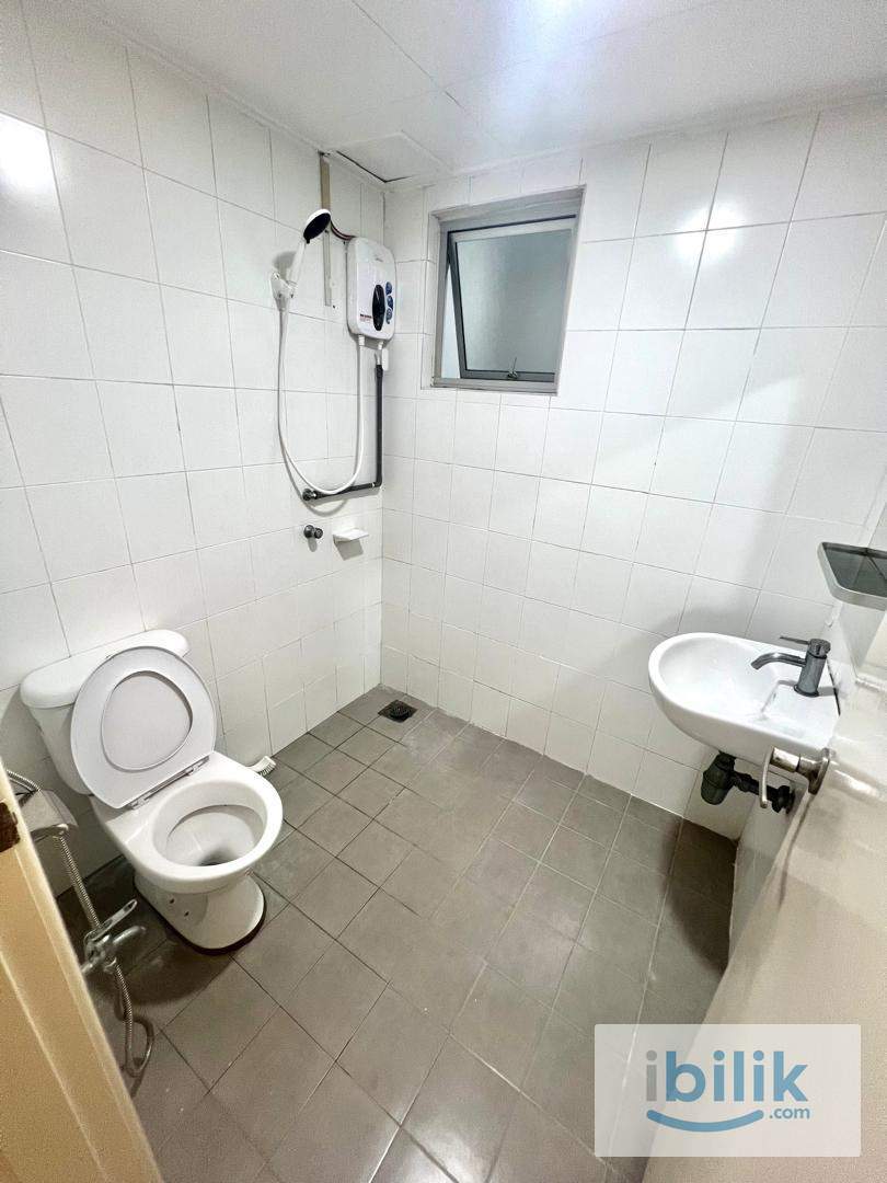 Newly Furnished Balcony Single Bedroom@ Casa Indah 2 @ Keyless &  Smart Lock Room @  5 mins walk to LRT@ Mix Unit - Image 4