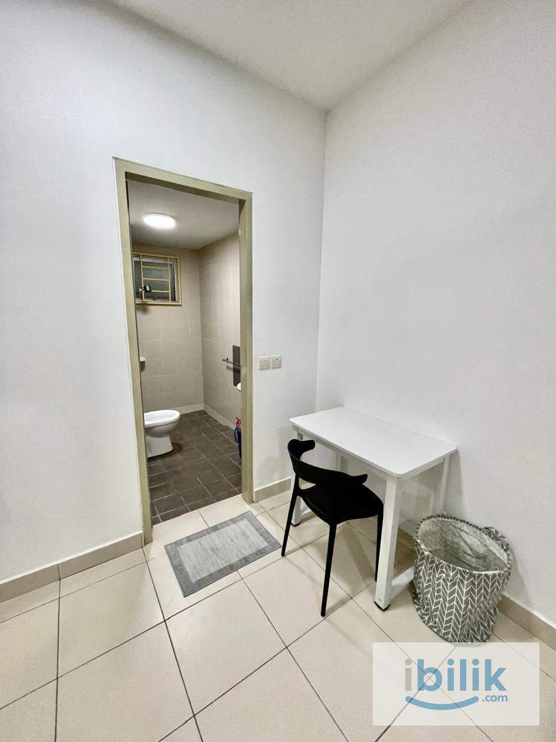 (KEYLESS) Smart Lock Room for Rent at Seri Baiduri @ Setia Alam with Private 🛁Bathroom @ Female Muslim Unit - Image 9