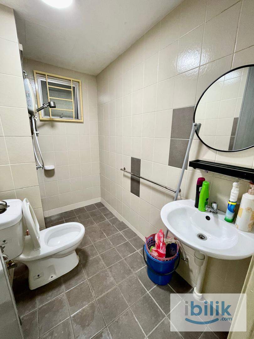 (KEYLESS) Smart Lock Room for Rent at Seri Baiduri @ Setia Alam with Private 🛁Bathroom @ Female Muslim Unit - Image 10