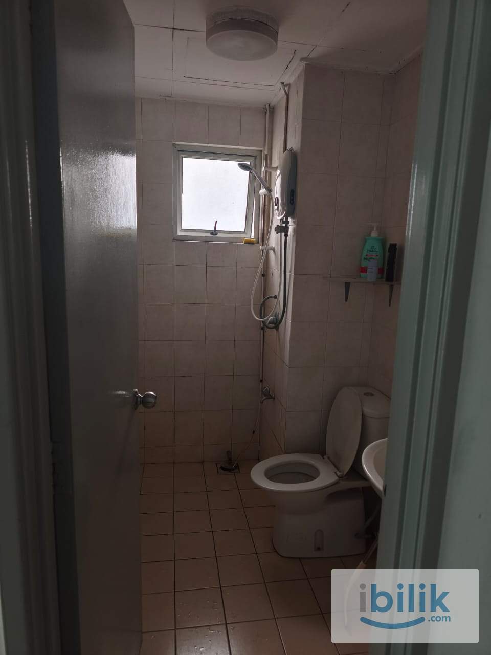 Milennium Square | Master Room for Rent | Near Asia Jaya LRT - Image 1