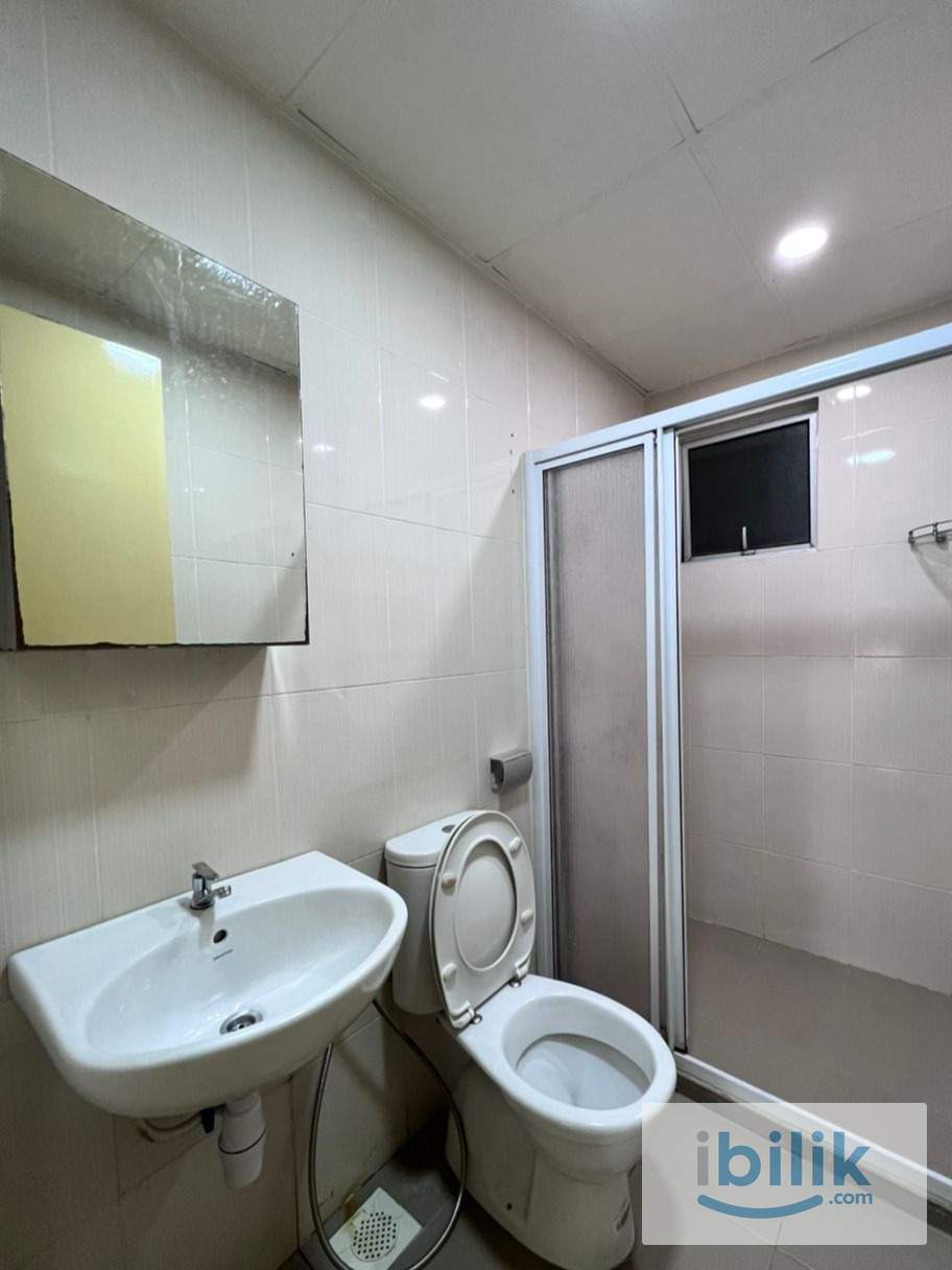 OUG Parklane Master Room | Near MRT | Fully Furnished | Aircond | Nice View | Below Market - Image 2