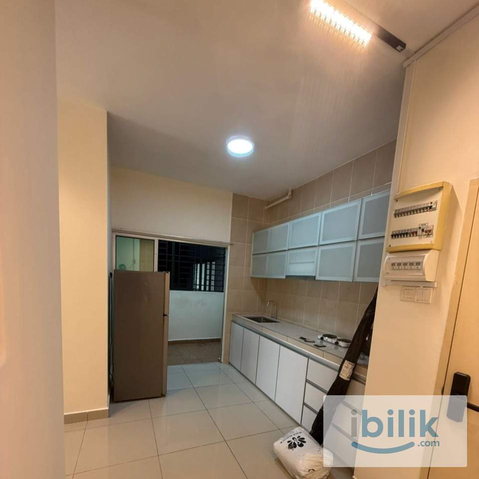 OUG Parklane Master Room | Near MRT | Fully Furnished | Aircond | Nice View | Below Market - Image 3