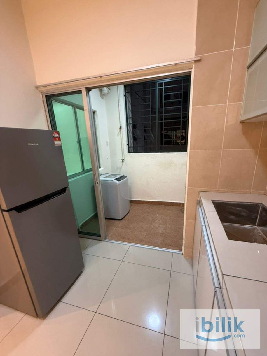 OUG Parklane Master Room | Near MRT | Fully Furnished | Aircond | Nice View | Below Market - Image 4