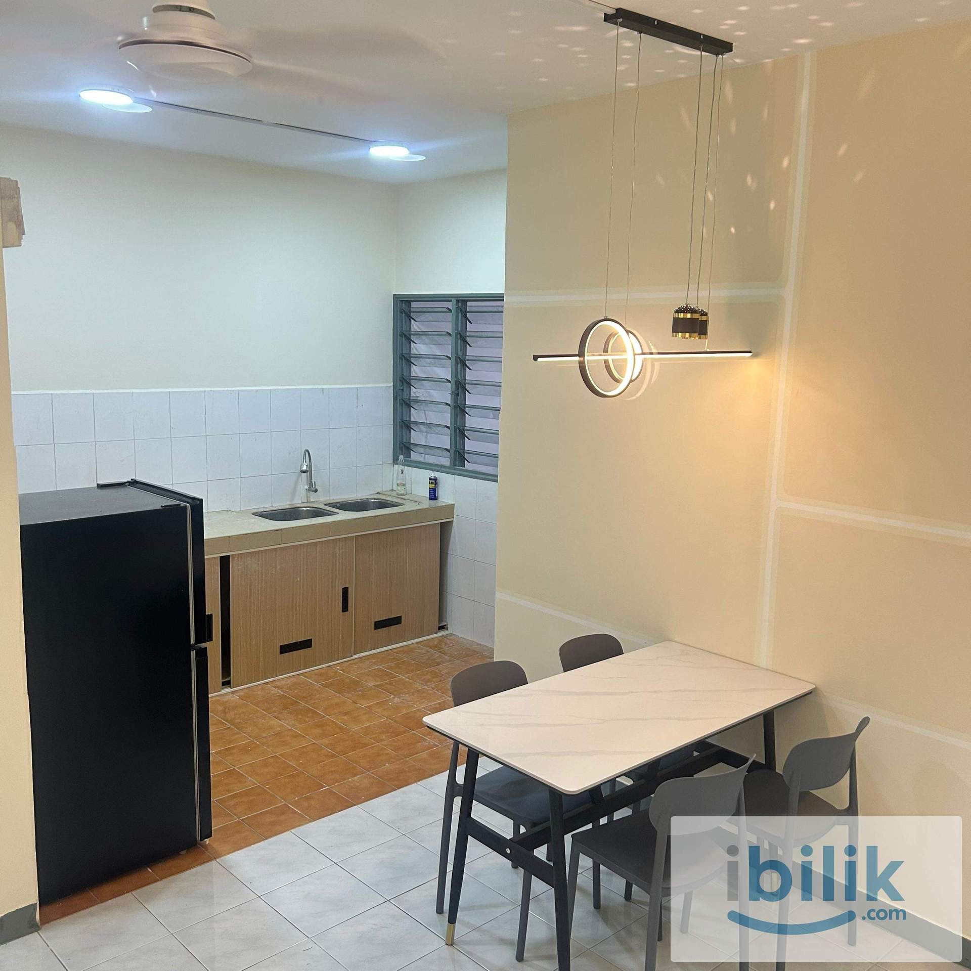 SD Tiara Medium Room | Near MRT | Fully Furnished | Aircond | Nice View | Below Market - Image 3