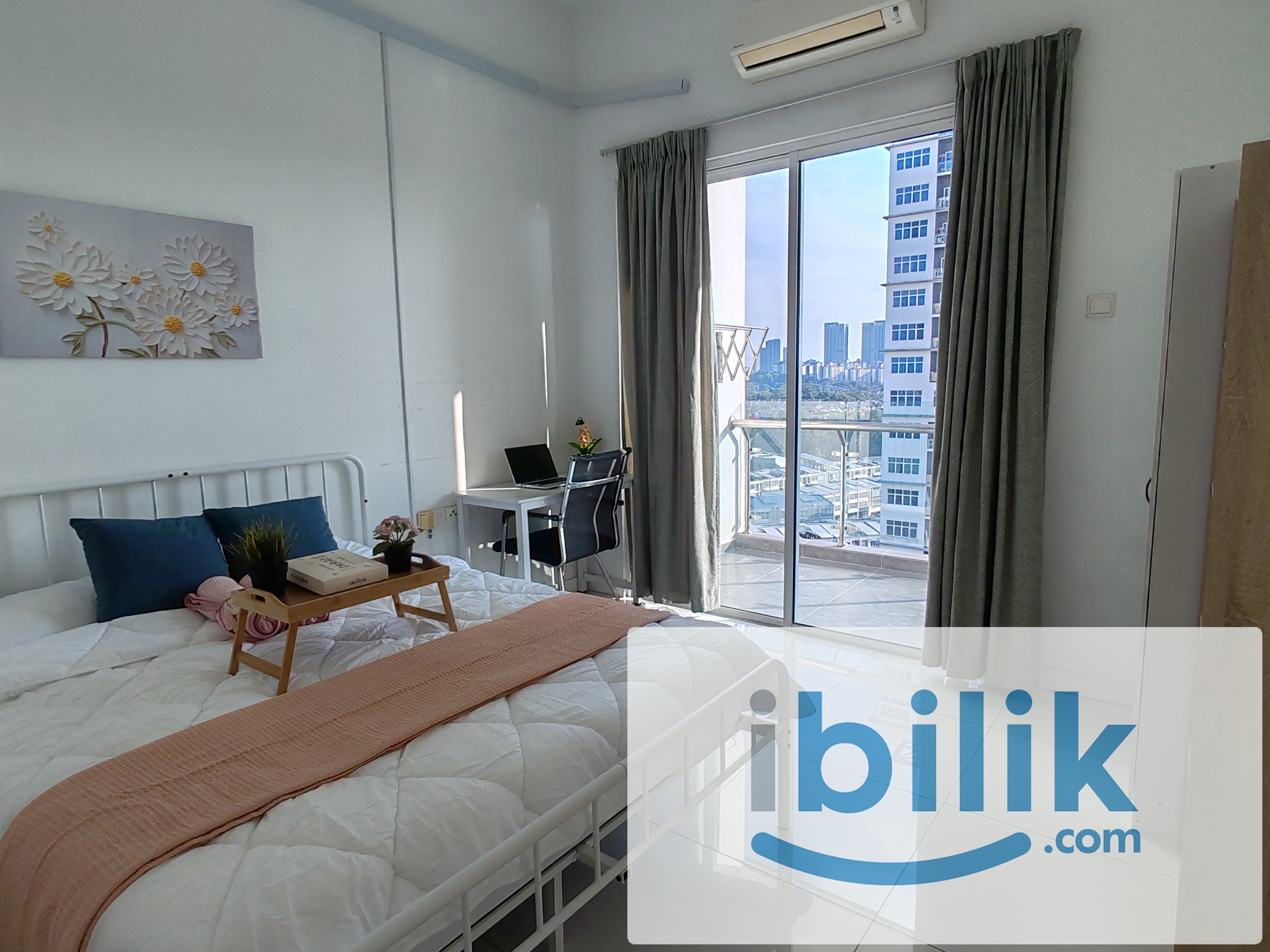 Balcony Room at Skypod Residence @ Bandar Puchong Jaya - Fully Furnished, Prime Location - Image 1