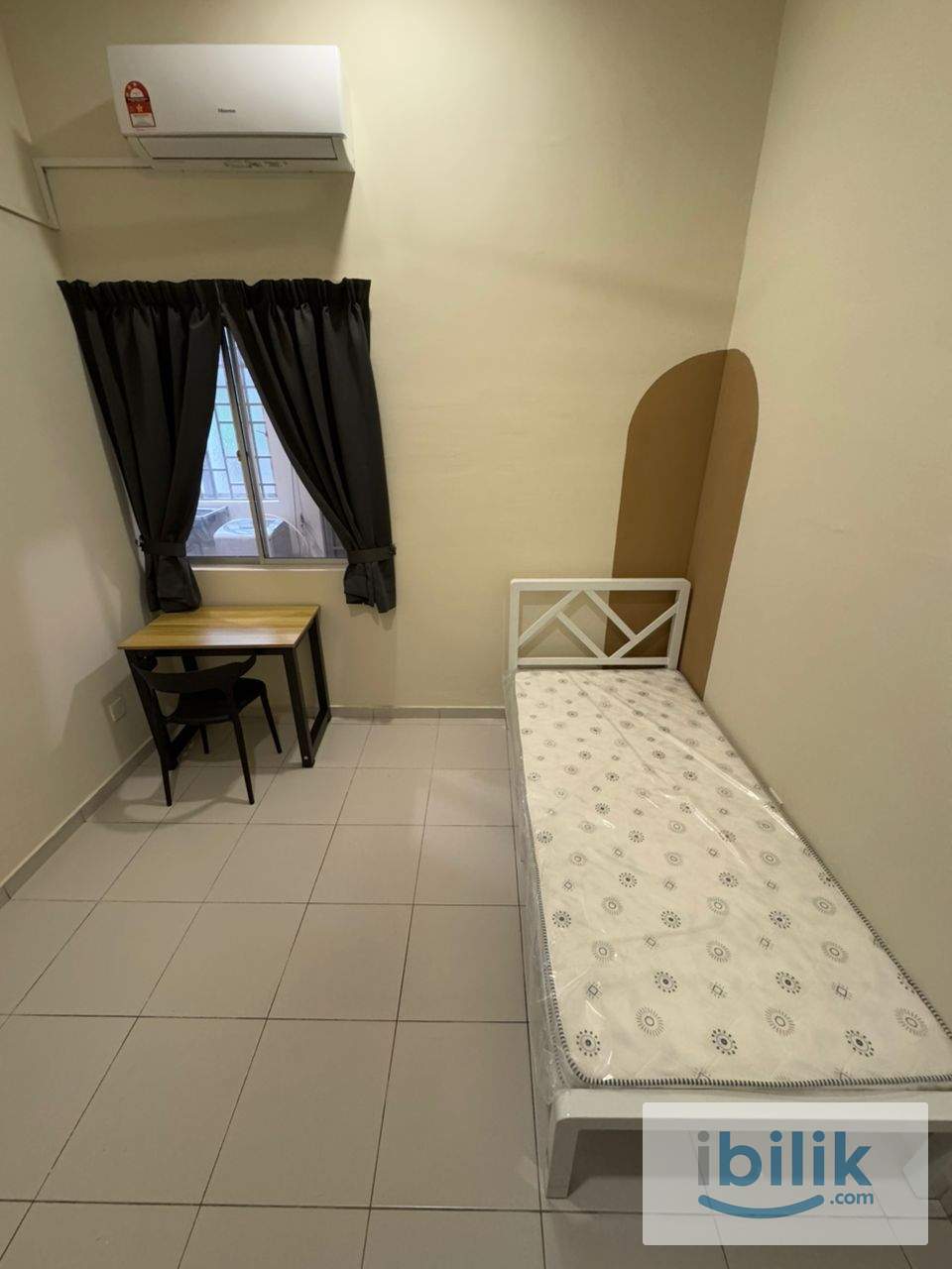 Setia alam room available- middle room- available now - Image 1
