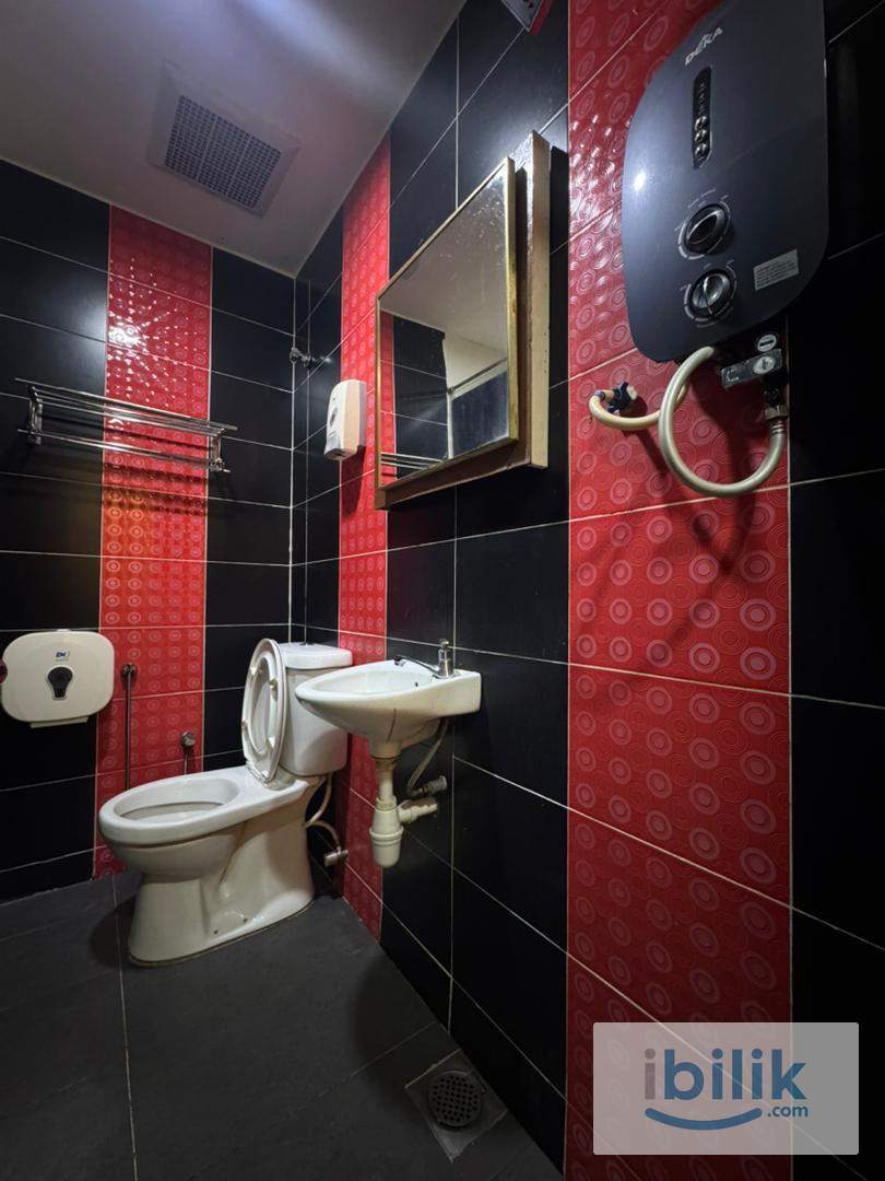✨ss4D co living concept- single n queen bed available room with toilet ✨low deposit  - Image 5