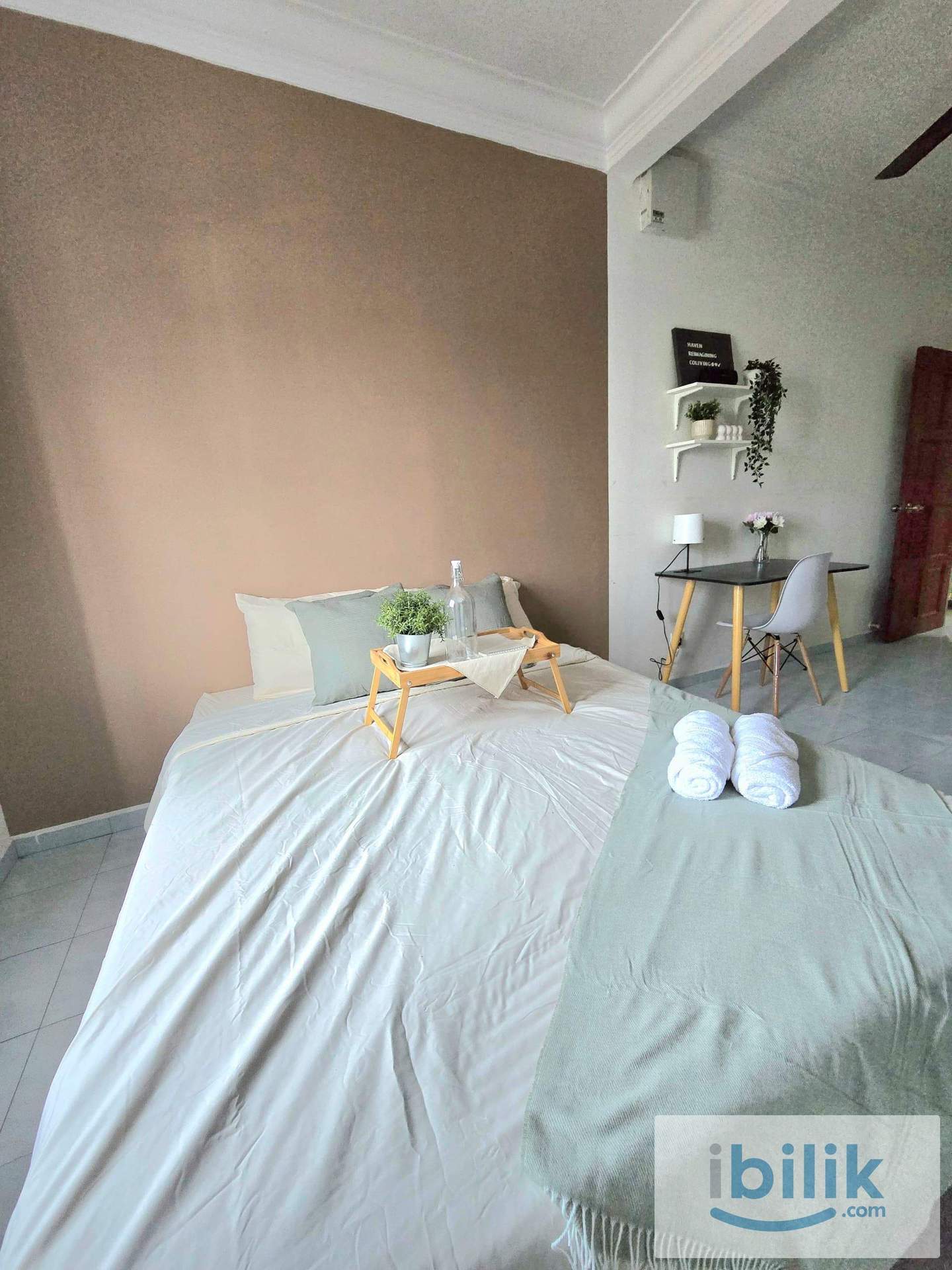 Bukit Indah | Balcony Room | No Agent Fee - Image 1