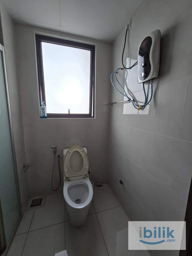 🔥Danga Bay｜Sub-Master Rooms | Shutter Bus To CIQ🔥 - Image 7