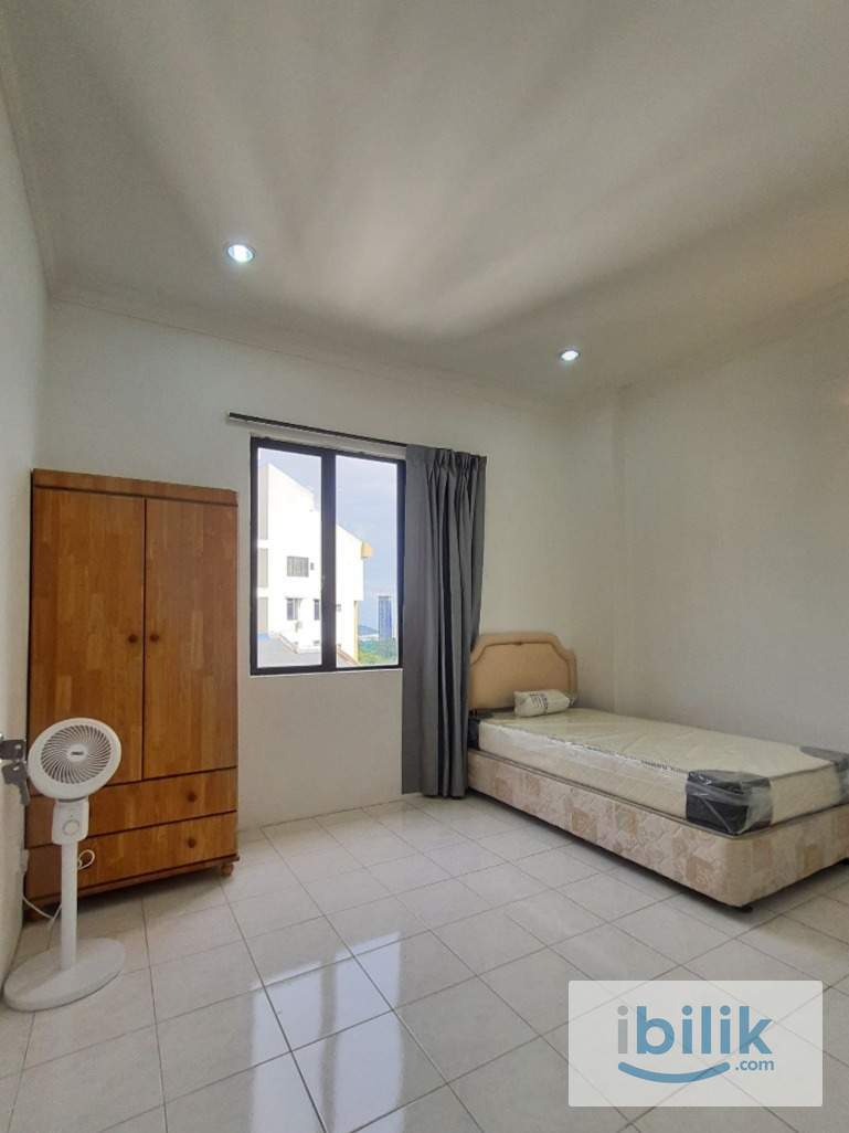 Single Room - Image 1