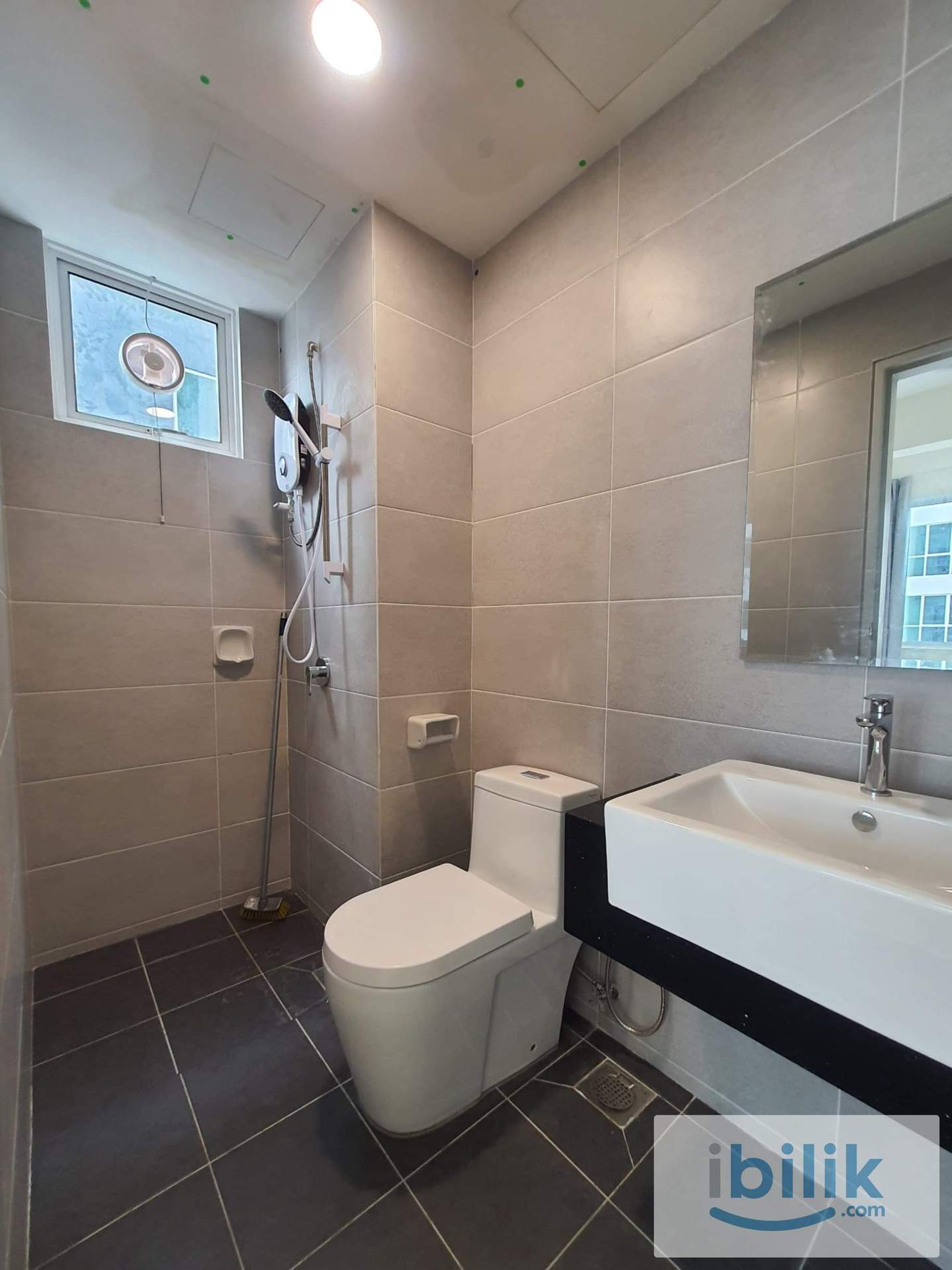 Medium Room for Rent @ Emerald Residence, Bayan Lepas – RM480/month ONLY! - Image 2