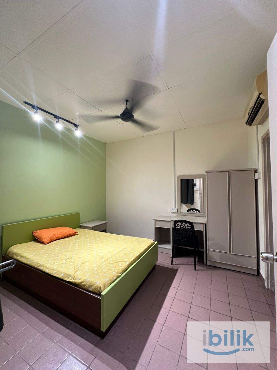 WALKING DISTANCE TO MONORAIL CHOW KIT 🚅 5 MINS TO HKL ONLY🏢ATTACHED BATHROOM🛁 - Image 1