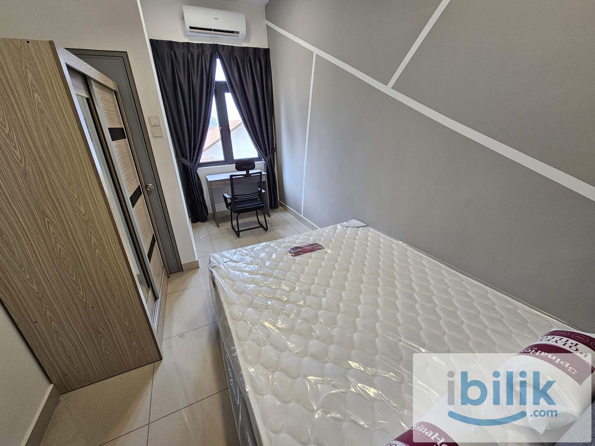 Room at D'sevn, Bandar Sunway - Image 2