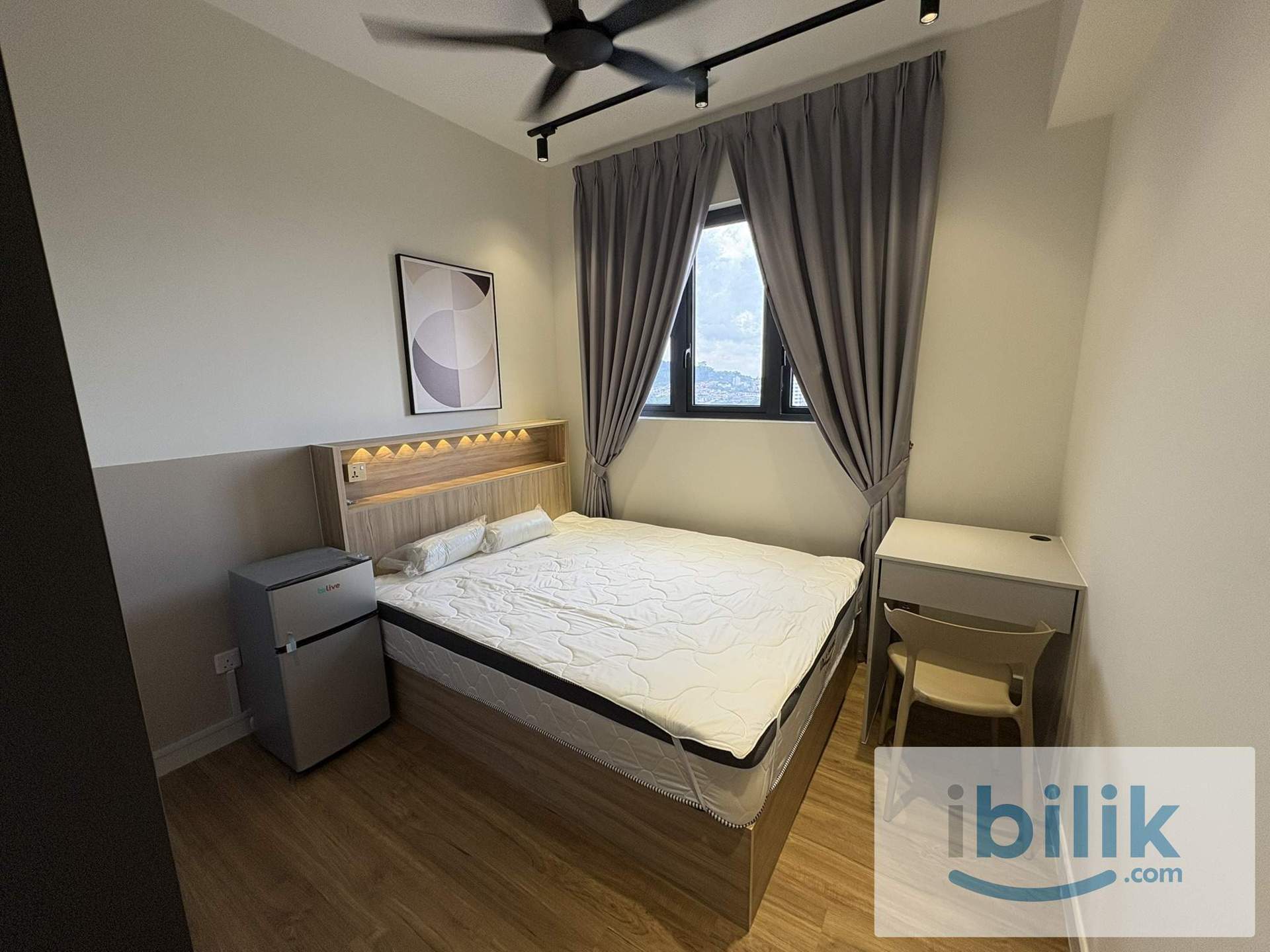 [Direct Owner] Middle Room 🏠🛌 M Vertica KL - 500m Covered Walkway to LRT MRT Maluri = Near to TRX, Bukit Bintang, KL Sen - Image 1
