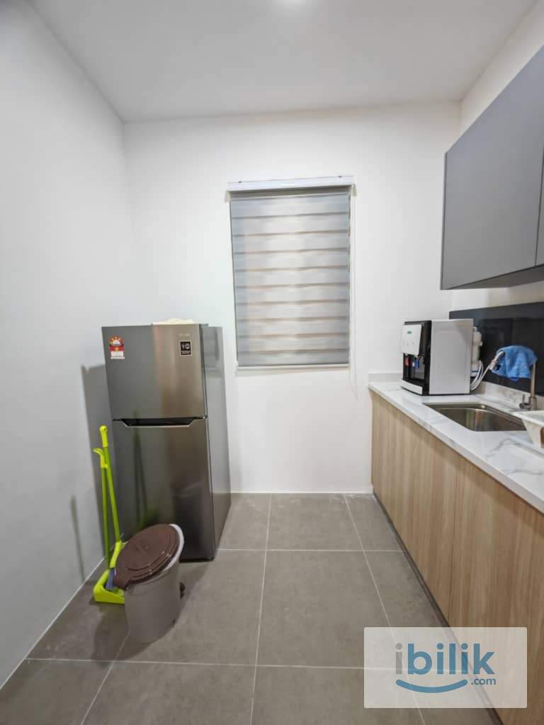 Middle Room  - Image 2