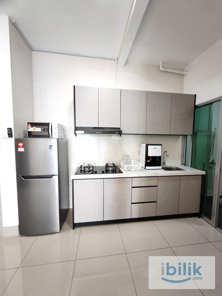 MASTER ROOM AT RAZAK CITY - Image 4