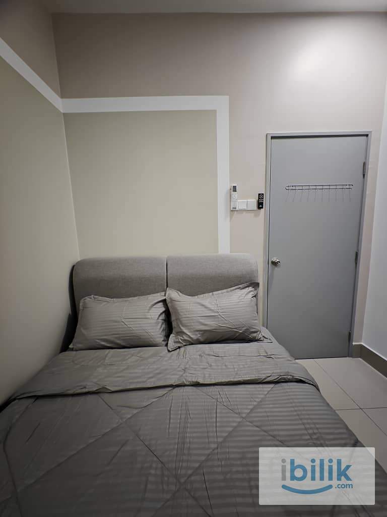 MASTER ROOM AT RAZAK CITY - Image 6